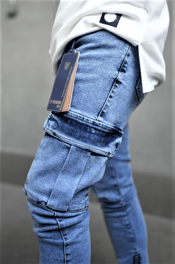 Spodnie jeansowe męskie bojówki niebieskie z dodatkową kieszenią